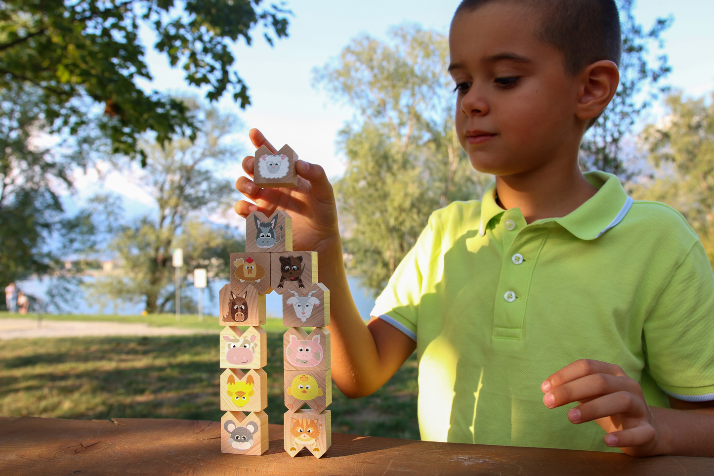 ANIMALI-SOTTOSOPRA-FATTORIA-BAMBINO-TORRE-GIOCO-LEGNO-FSC-MILANIWOOD-MADE-IN-ITALY