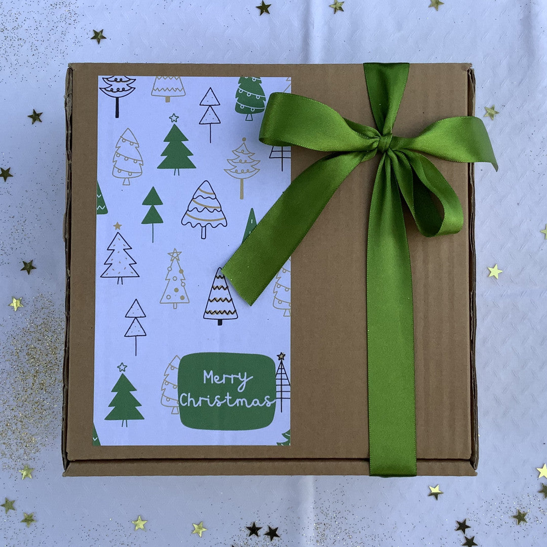 CHRISTMAS-GIFT-BOX-EKONATURAE-DECORAZIONE-NATALIZIA-FIOCCO-VERDE