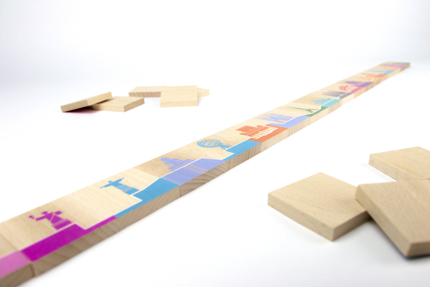    DOMINO-GIRAMONDO-GIOCO-FSC-DETTAGLIO-1-MILANIWOOD-MADE-IN-ITALY