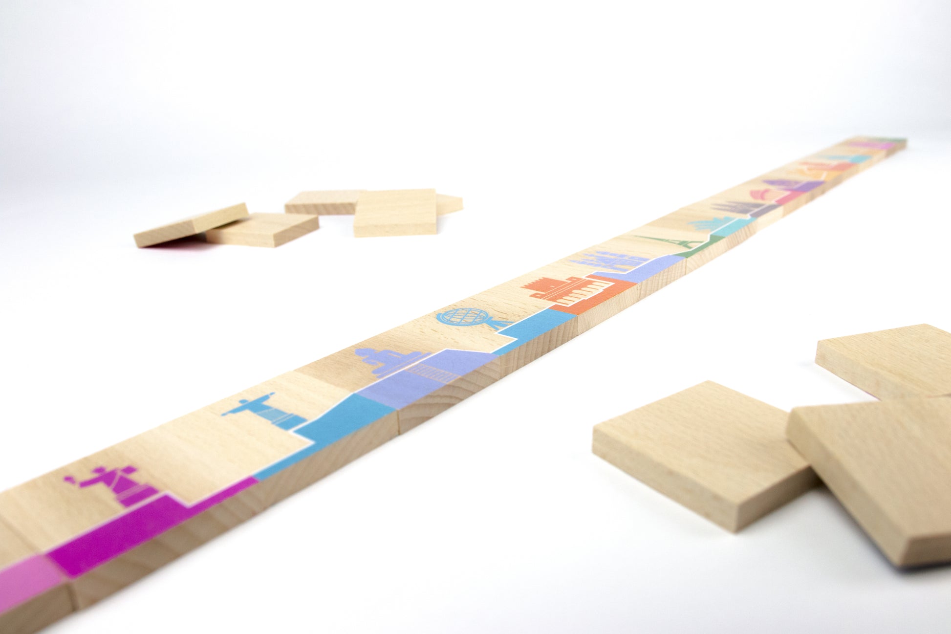    DOMINO-GIRAMONDO-GIOCO-FSC-DETTAGLIO-1-MILANIWOOD-MADE-IN-ITALY